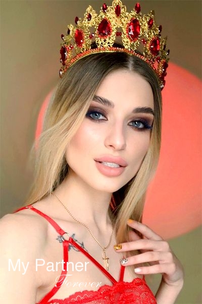 Meet Gorgeous Ukrainian Woman Valeriya from Sumy, Ukraine