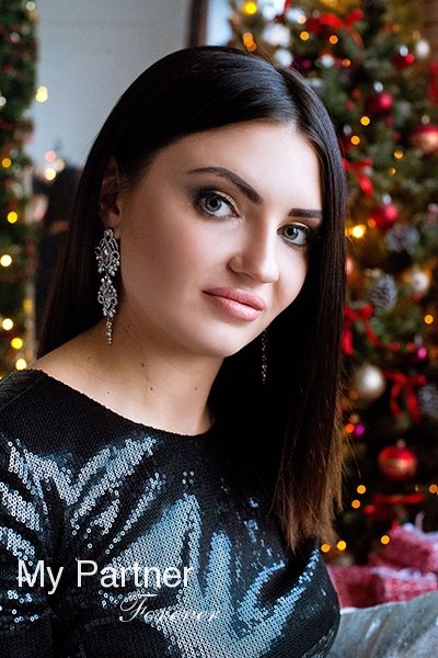 Meet Single Ukrainian Woman Oksana from Zaporozhye, Ukraine