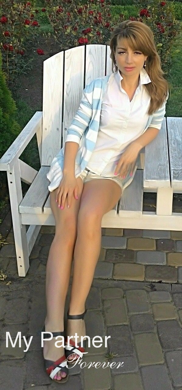 Meet Stunning Ukrainian Girl Elena from Cherkasy, Ukraine