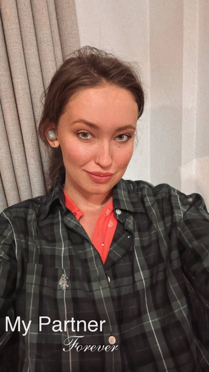 Meet Stunning Ukrainian Woman Ekaterina from Donetsk, Ukraine