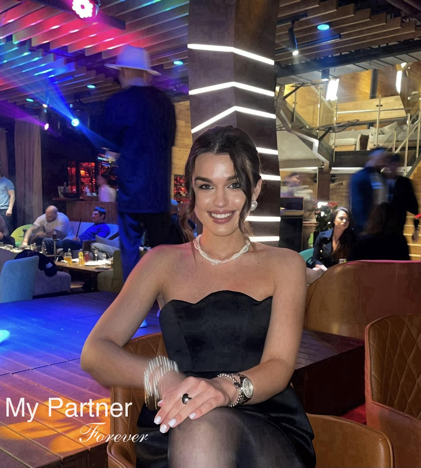 Online Dating with Beautiful Ukrainian Girl Karina from Kiev, Ukraine