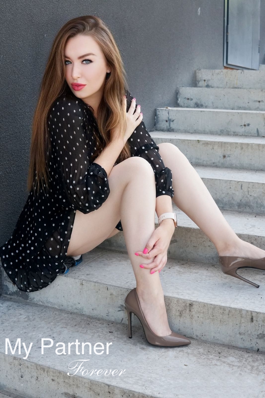 Online Dating with Beautiful Ukrainian Woman Arina from Nikolaev, Ukraine