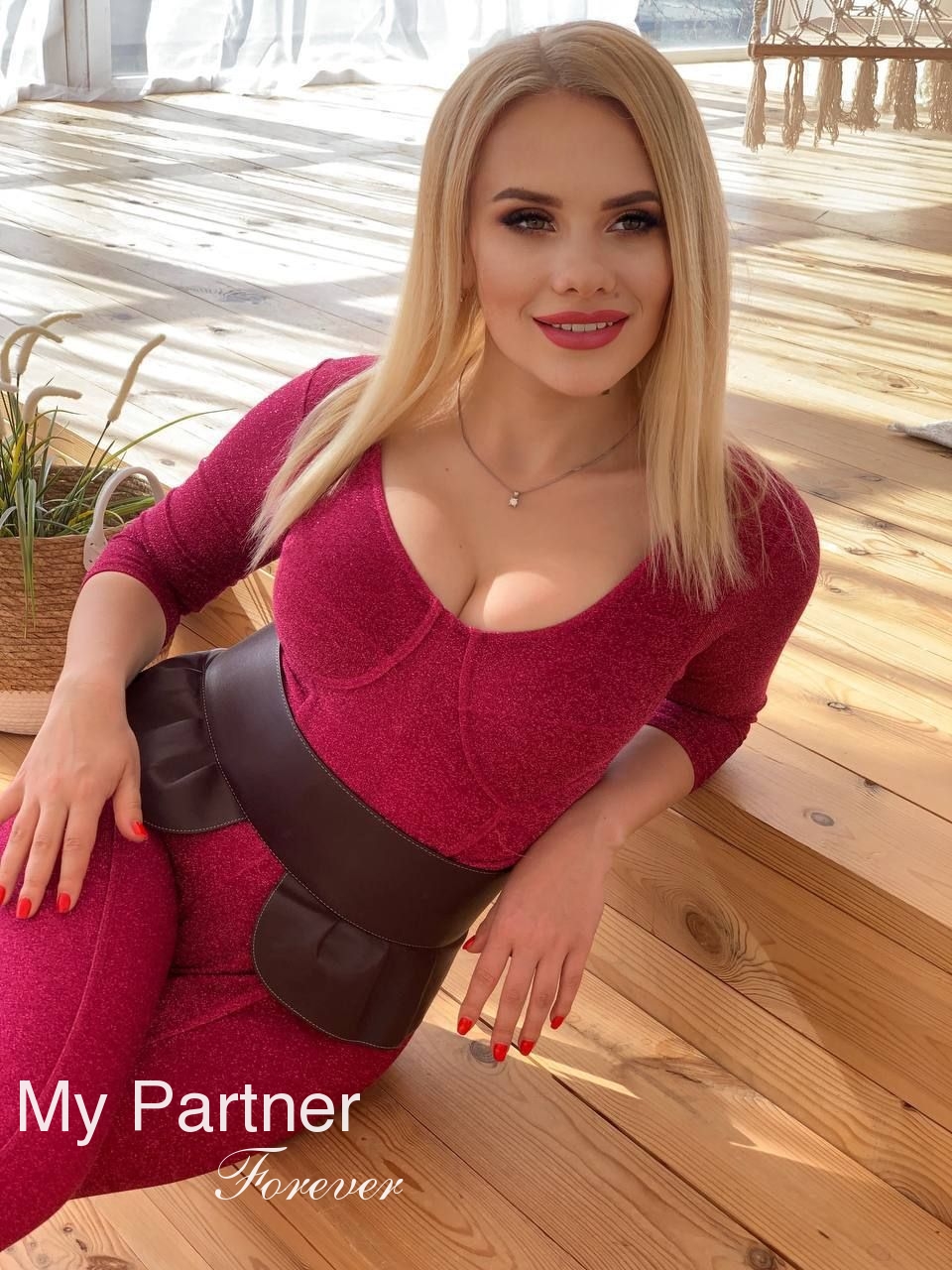 Online Dating with Beautiful Ukrainian Woman Nataliya from Odessa, Ukraine