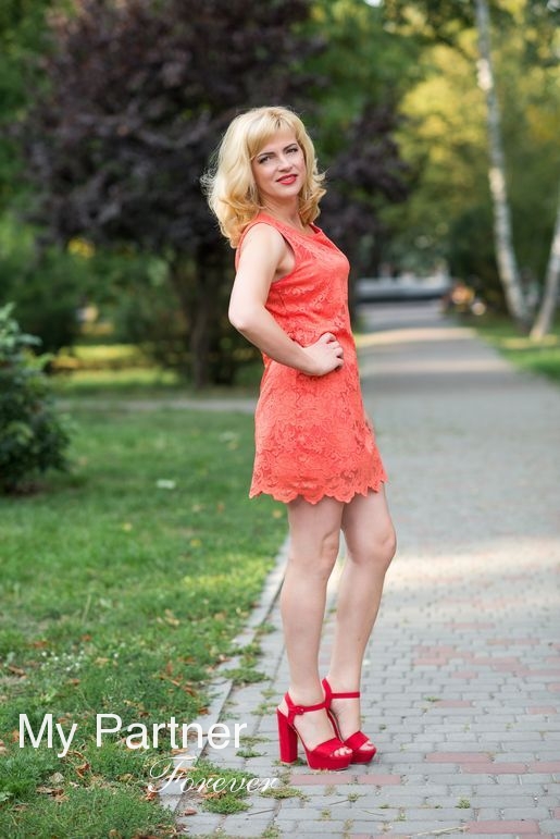 Online Dating with Charming Ukrainian Girl Nataliya from Poltava, Ukraine