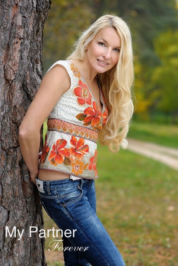 Online Dating with Charming Ukrainian Woman Irina from Cherkasy, Ukraine