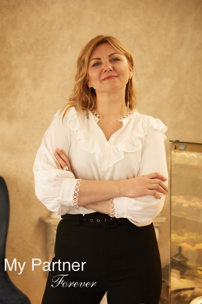 Online Dating with Charming Ukrainian Woman Yaroslava from Odessa, Ukraine
