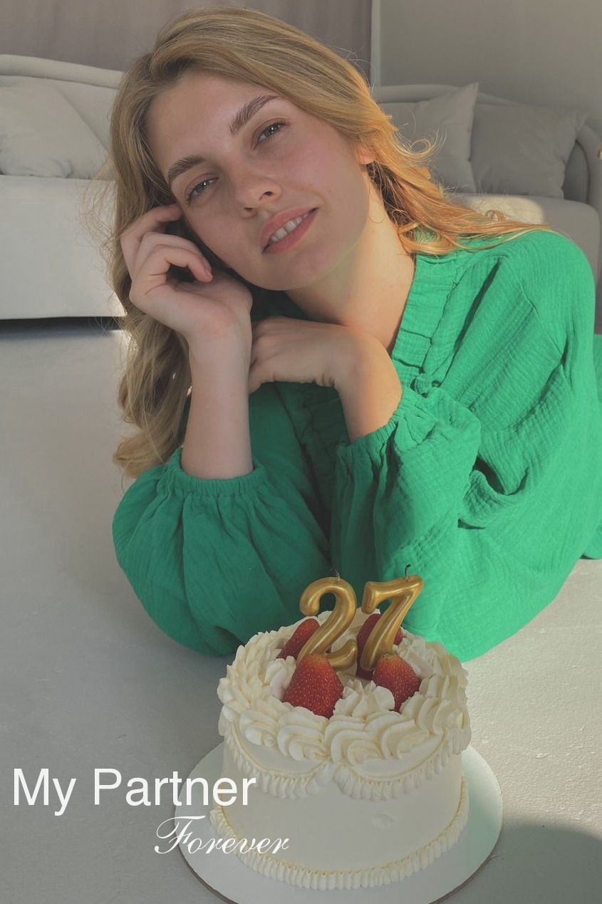 Online Dating with Gorgeous Belarusian Woman Anastasiya from Grodno, Belarus