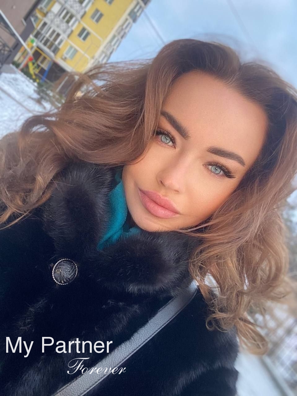 Online Dating with Pretty Ukrainian Girl Anzhelika from Kiev, Ukraine