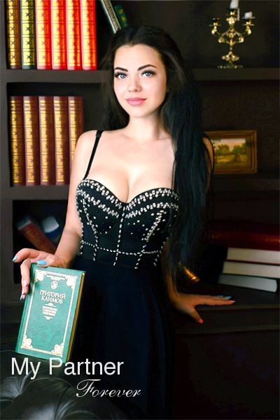 Online Dating with Single Ukrainian Woman Alyona from Sumy, Ukraine