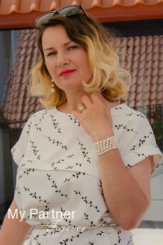 Online Dating with Stunning Belarusian Woman Anna from Grodno, Belarus