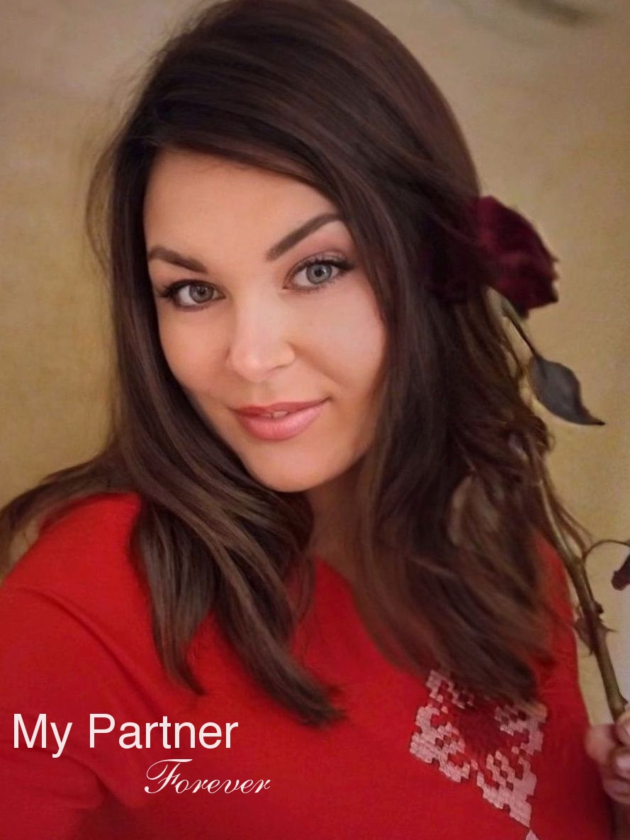 Online Dating with Stunning Ukrainian Girl Olga from Dniepropetrovsk, Ukraine