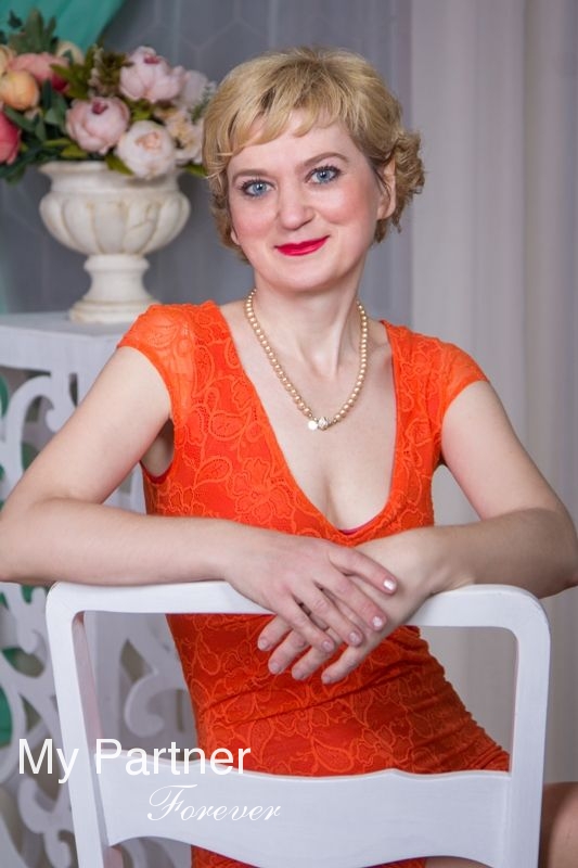 Online Dating with Stunning Ukrainian Woman Irina from Zaporozhye, Ukraine