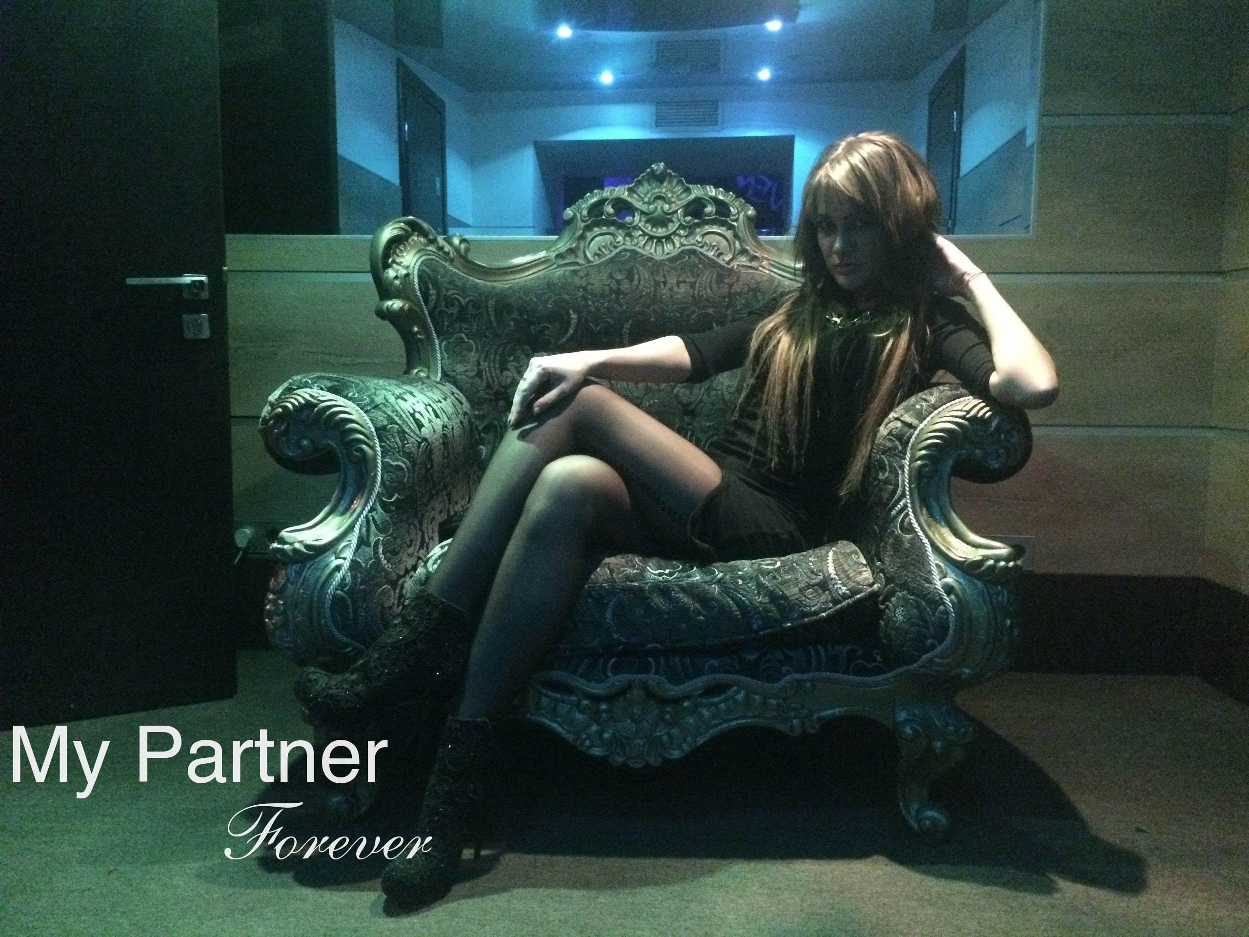 R hollywood u dating hunter zei - flowerpreneur.com.au