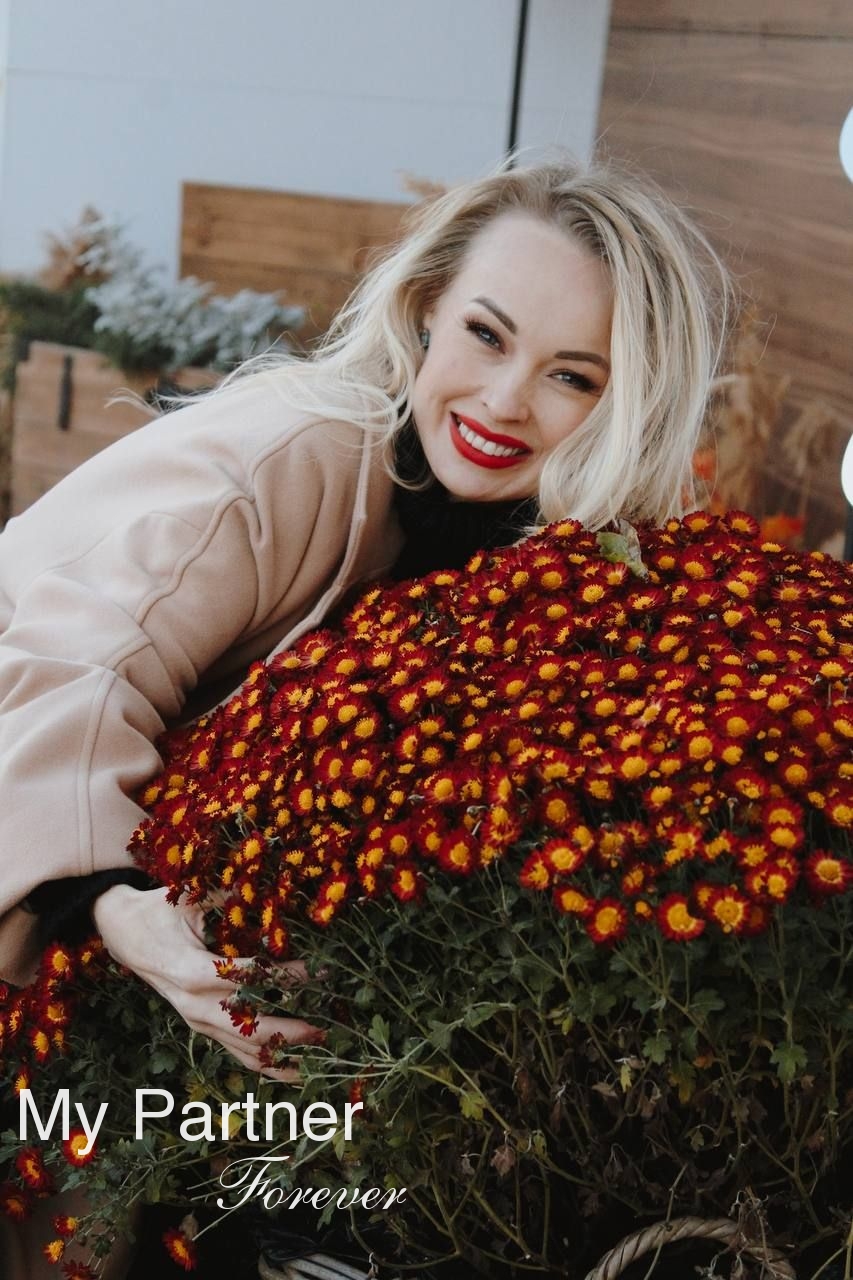 Stunning Ukrainian Woman Nataliya from Kremenchuk, Ukraine