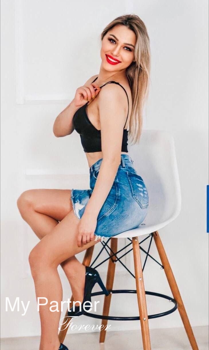 Ukrainian Girl Looking for Men - Viktoriya from Odessa, Ukraine