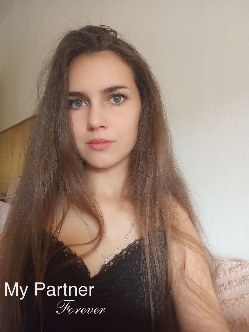 Ukrainian Women Matchmaking - Meet Olena from Nikolaev, Ukraine