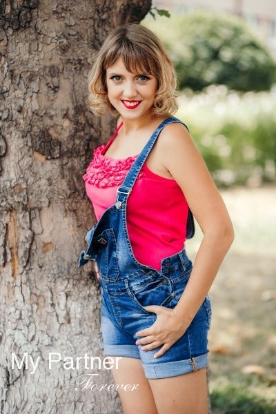 Ukrainian Women Matchmaking - Meet Polina from Zaporozhye, Ukraine