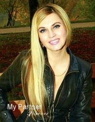 Ukrainian Women Matchmaking - Meet Viktoriya from Chernigov, Ukraine