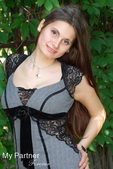 Online Dating with Pretty Ukrainian Woman Inna from Melitopol, Ukraine