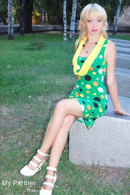 Online Dating with Pretty Ukrainian Woman Marina from Melitopol, Ukraine