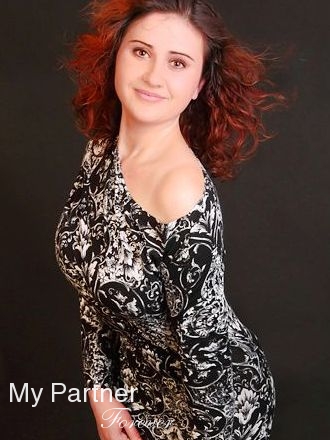 Online Dating with Pretty Ukrainian Woman Yuliya from Sumy, Ukraine