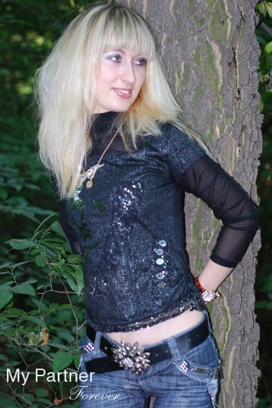 Online Dating with Sexy Ukrainian Girl Viktoriya from Melitopol, Ukraine